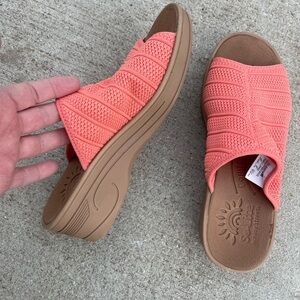 SoLite By Easy Street Women Airy Wedge Platform Slide Sandals Size US 8M Coral